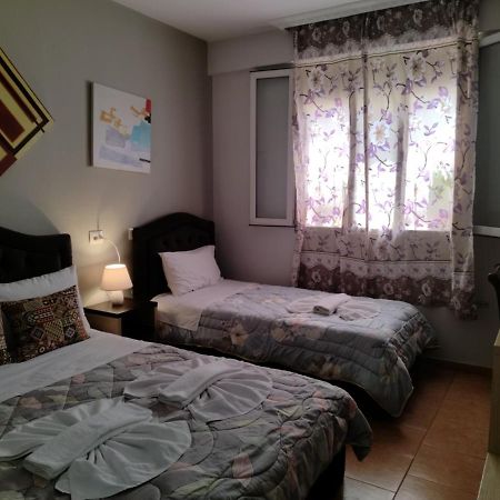 Guest House De Rada 티라나 외부 사진