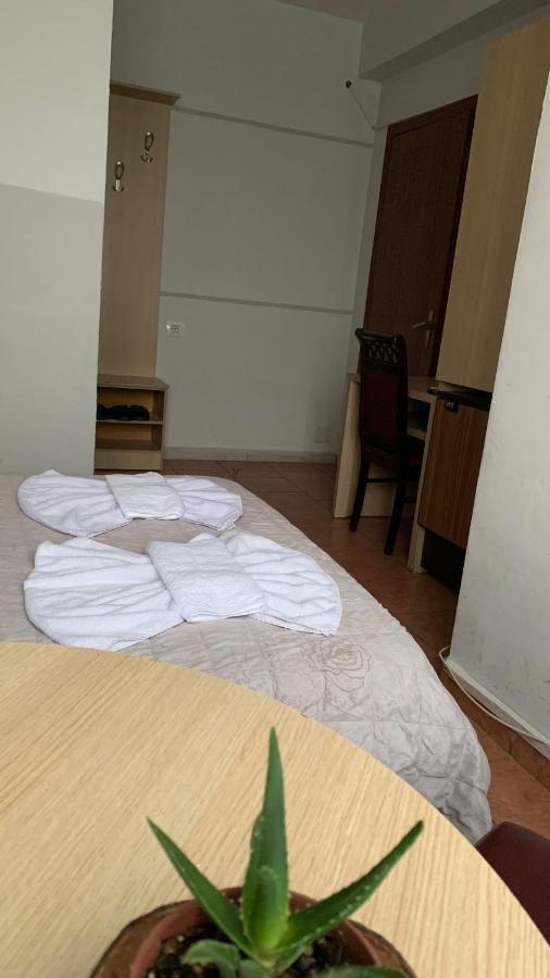Guest House De Rada 티라나 외부 사진