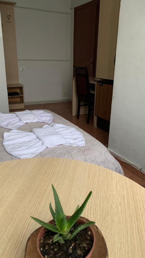 Guest House De Rada 티라나 외부 사진