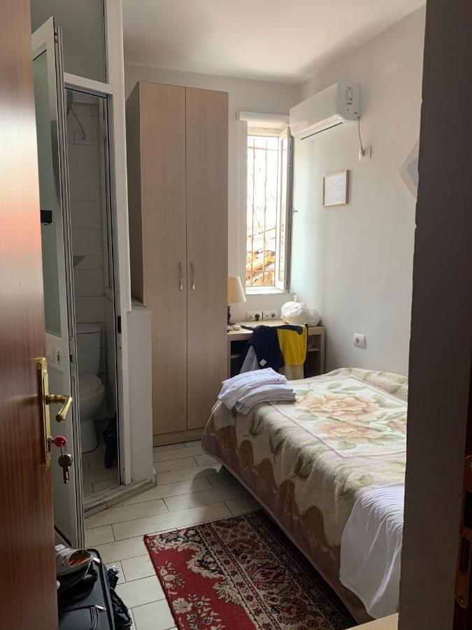 Guest House De Rada 티라나 외부 사진