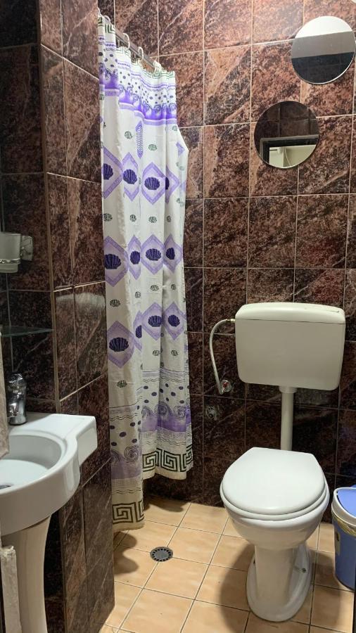 Guest House De Rada 티라나 외부 사진