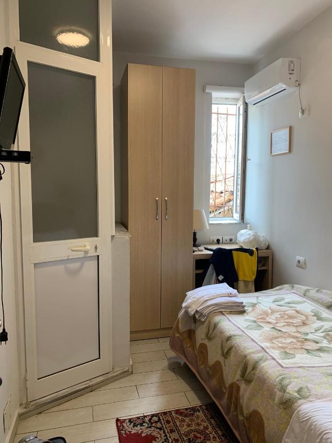 Guest House De Rada 티라나 외부 사진