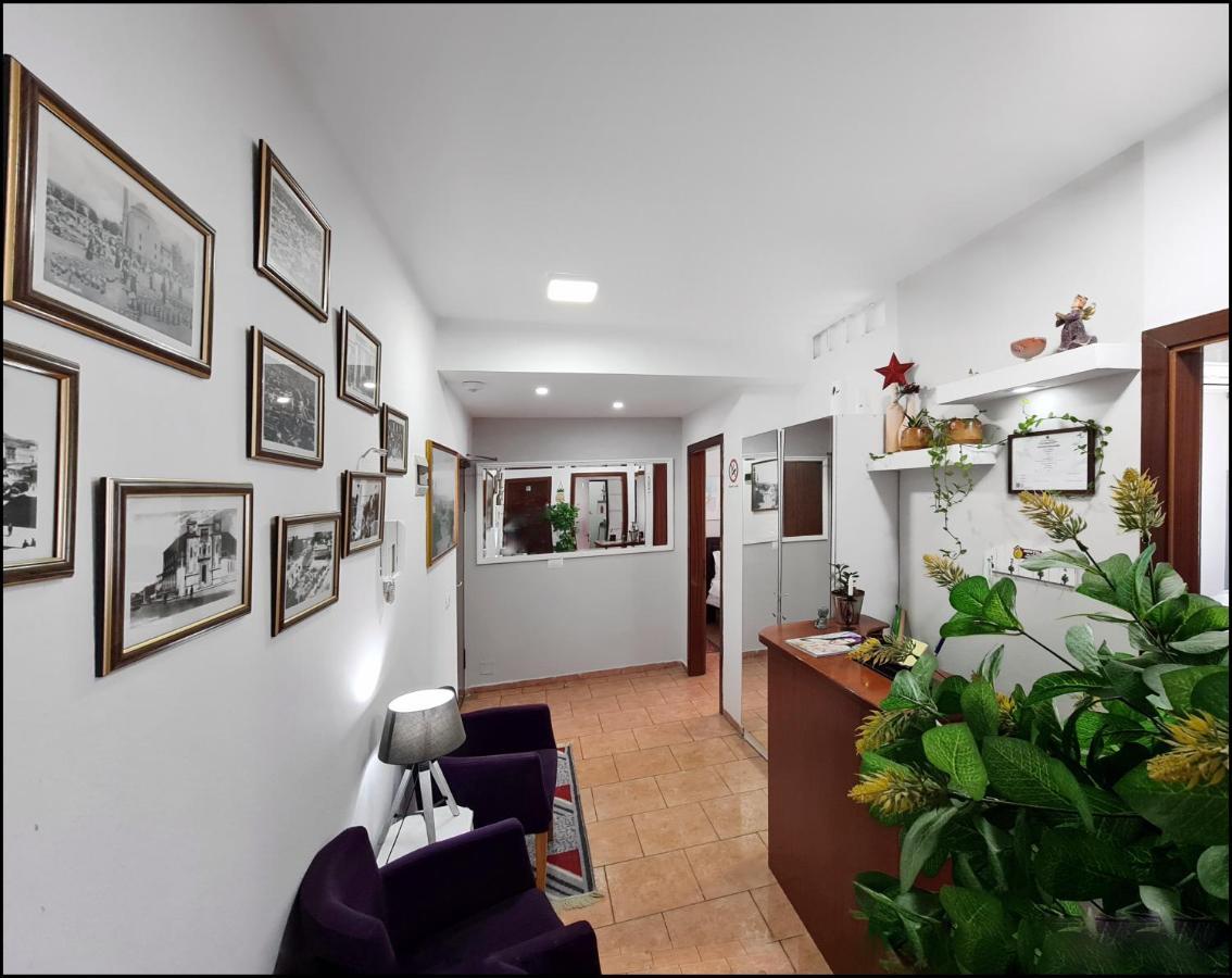 Guest House De Rada 티라나 외부 사진