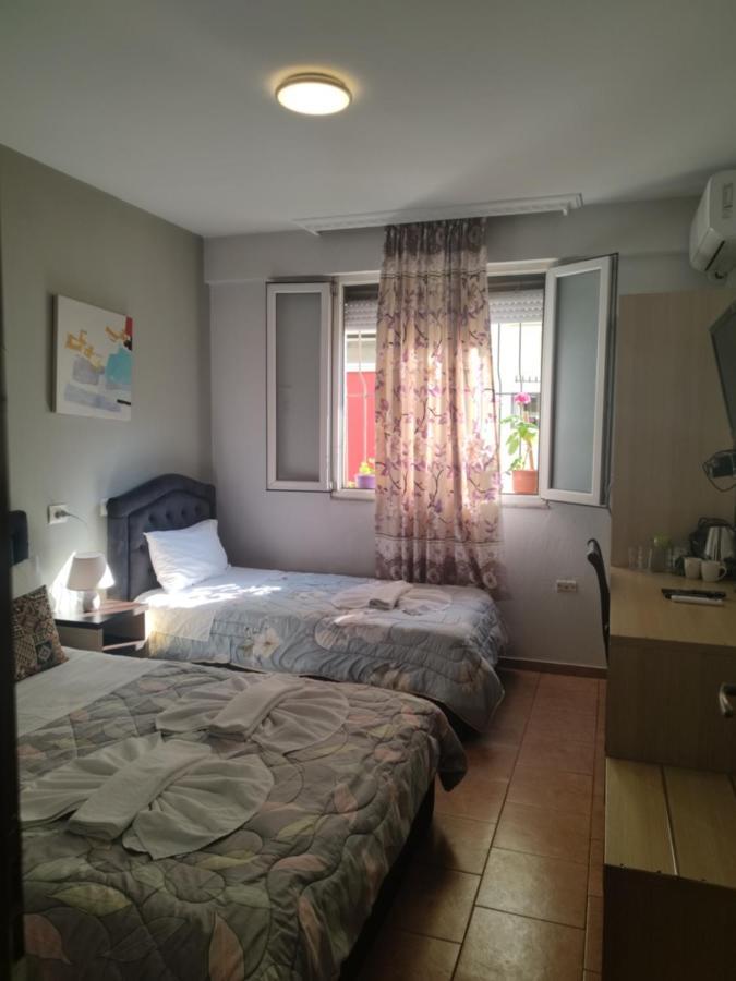 Guest House De Rada 티라나 외부 사진